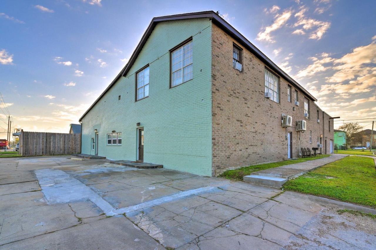 Beautiful Galveston Apt With Deck Less Than 3 Mi To Dtwn! 외부 사진